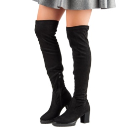 Velúr platformos csizma fekete 1