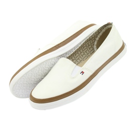 Tommy Hilfiger ICONIC KESHA SLIP ON 121 fehér 4 Tommy Hilfiger ICONIC KESHA SLIP ON 121 fehér 4