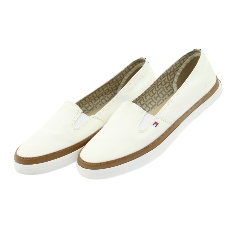 Tommy Hilfiger ICONIC KESHA SLIP ON 121 fehér 3 Tommy Hilfiger ICONIC KESHA SLIP ON 121 fehér 3