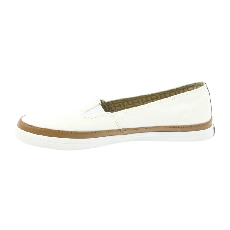Tommy Hilfiger ICONIC KESHA SLIP ON 121 fehér 2 Tommy Hilfiger ICONIC KESHA SLIP ON 121 fehér 2