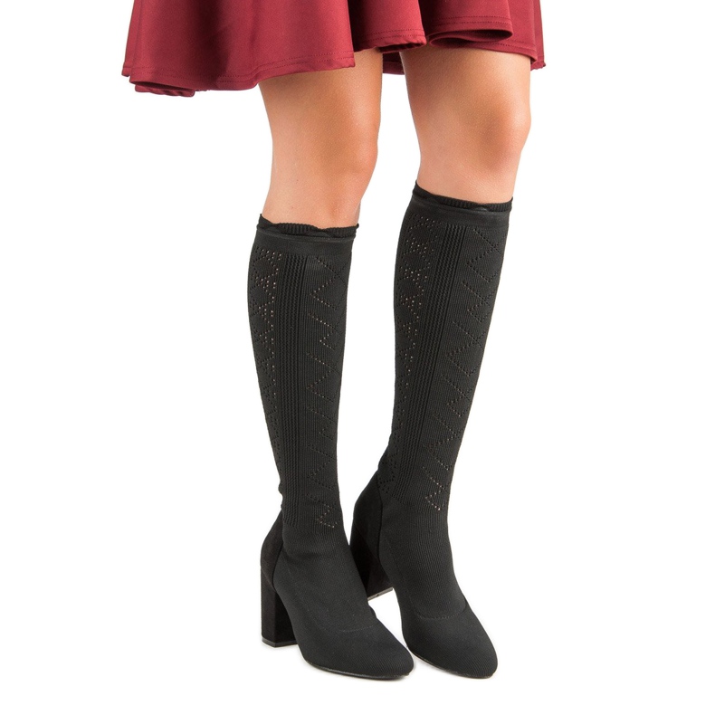 Áttört csizma egy poszton fekete 2 Áttört csizma egy poszton fekete 2