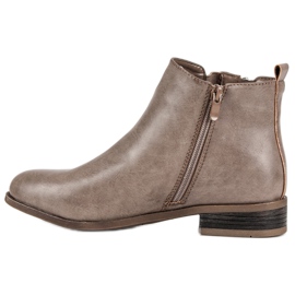 Kayla Bézs csizma lapos sarkon 1 Kayla Bézs csizma lapos sarkon 1