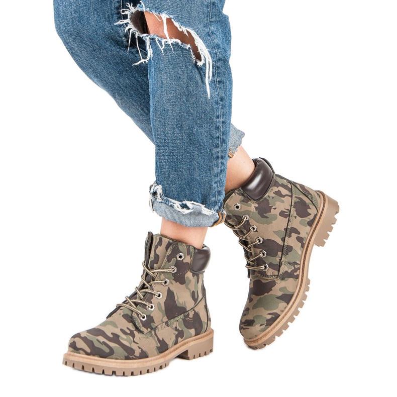 Via Giulia  Katonai csapdák sokszínű 1