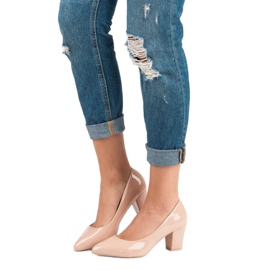 Klasszikus lakkozott szivattyúk barna 1