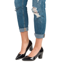 Klasszikus lakkozott szivattyúk fekete 1