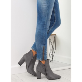 Szürke magas sarkú csizma 6900 Szürke 2