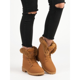 Tevefogók szőrmével barna 1