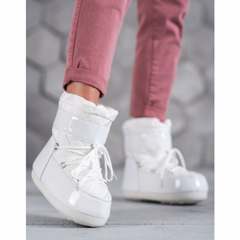 Divatos hócsizma fehér 1