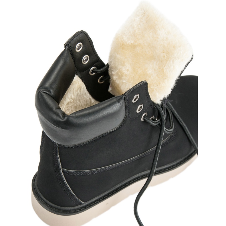 Trapperek a platformon fekete 1