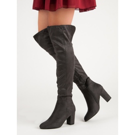 Kayla Szürke muskétások 2