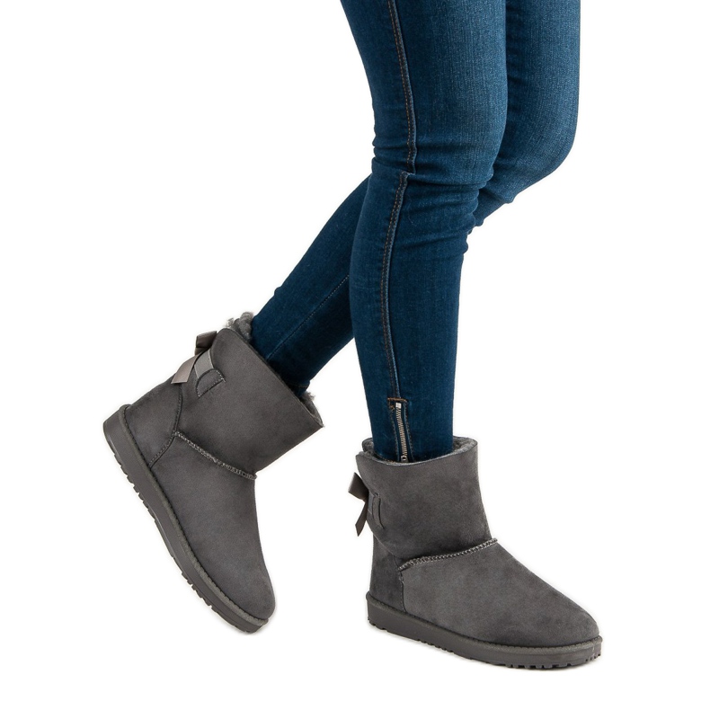 Queentina Szürke Mukluki íjjal 2