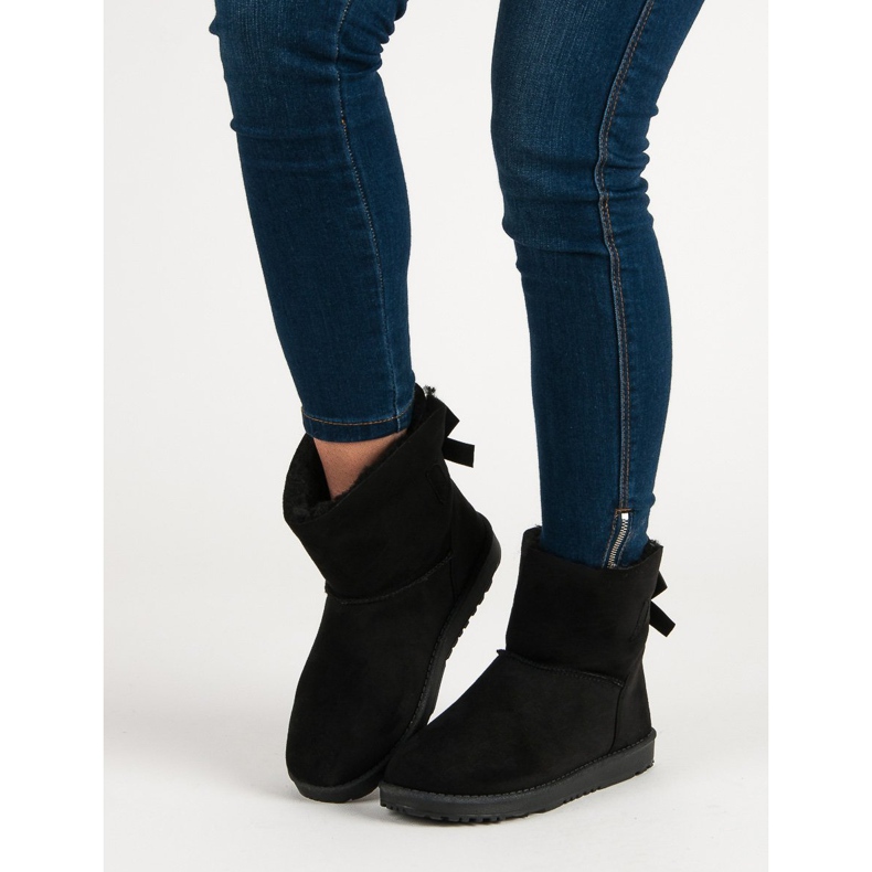 Queentina Fekete mukluki íjjal 1