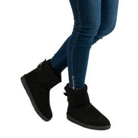 Queentina Fekete mukluki íjjal 2