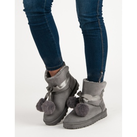 Szürke Mukluki Pomponnal 2