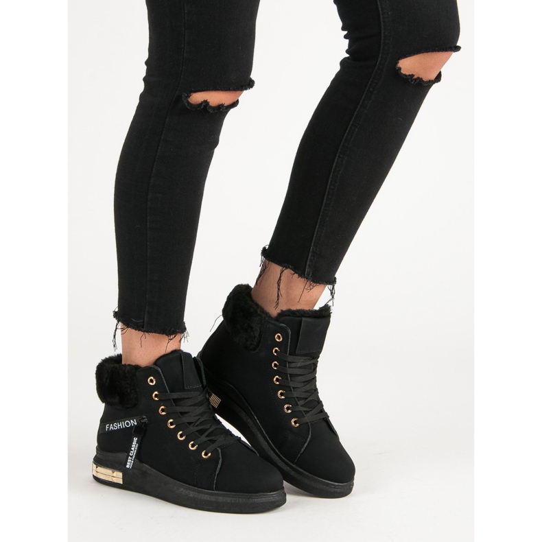 Szigetelt magas tornacipő fekete 2 Szigetelt magas tornacipő fekete 2