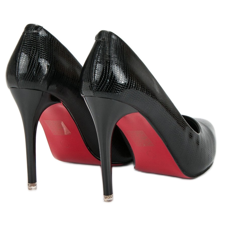 Lakkozott fekete csapok 1