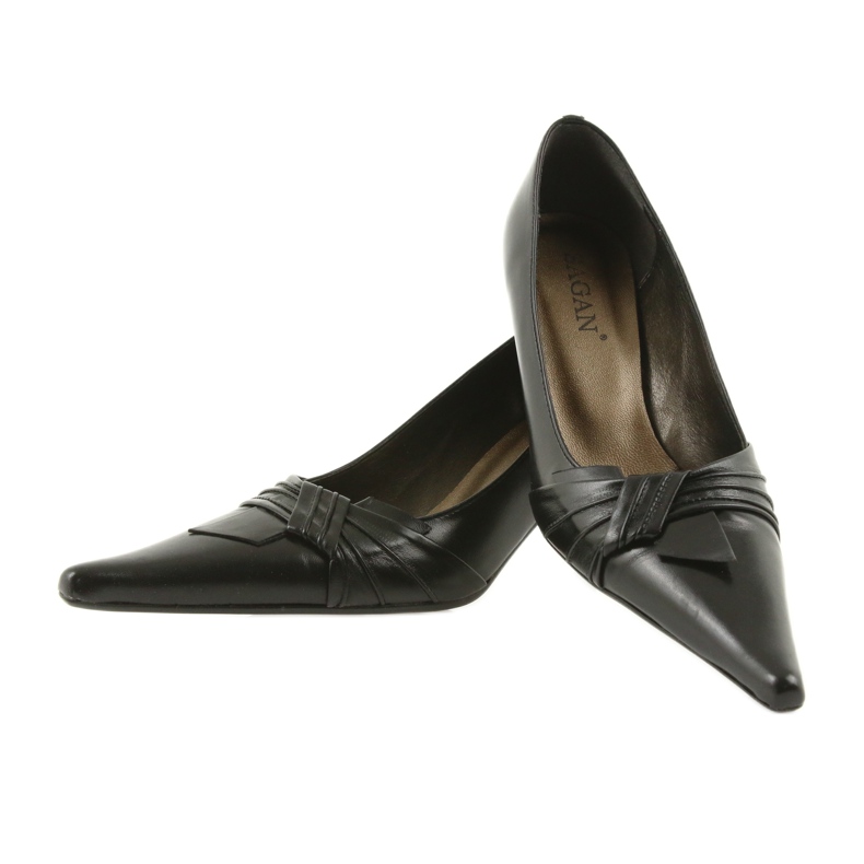 Bőr szivattyúk fekete 2