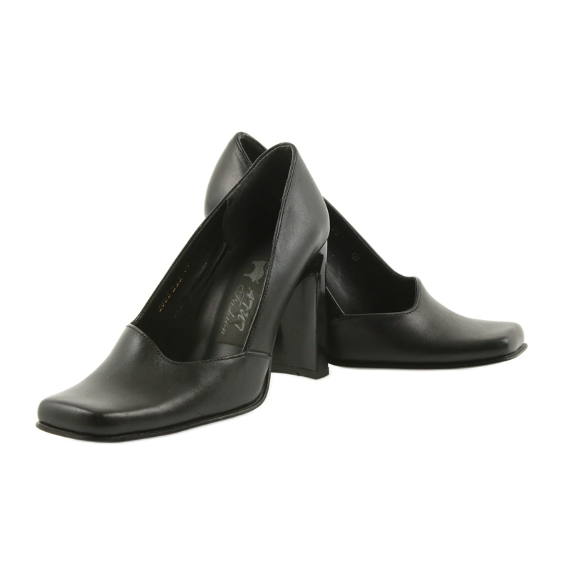 Bőr szivattyúk Atut 988 fekete 2