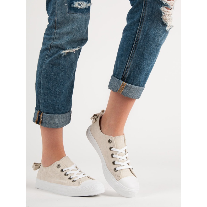 Bézs színű alacsony cipők 1