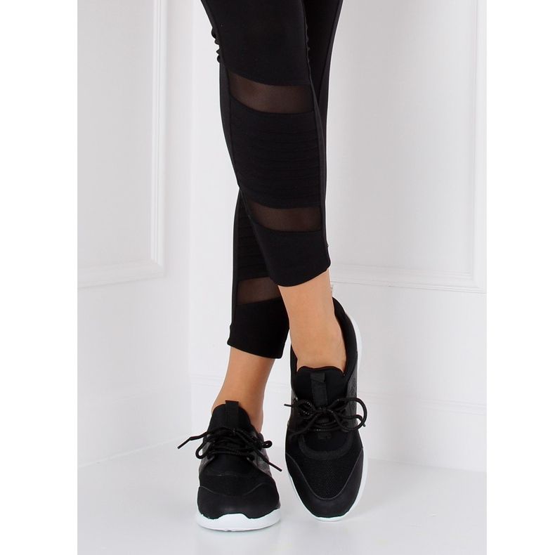 BY-069 Fekete ultra könnyű fekete sportcipő 2