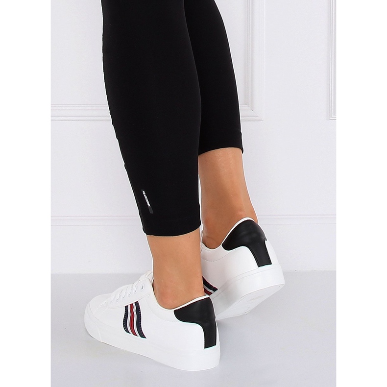 Fekete -fehér női cipők BL158P White 1