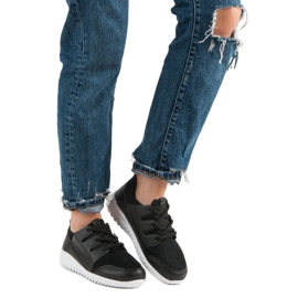 Könnyű sportcipő fekete 1