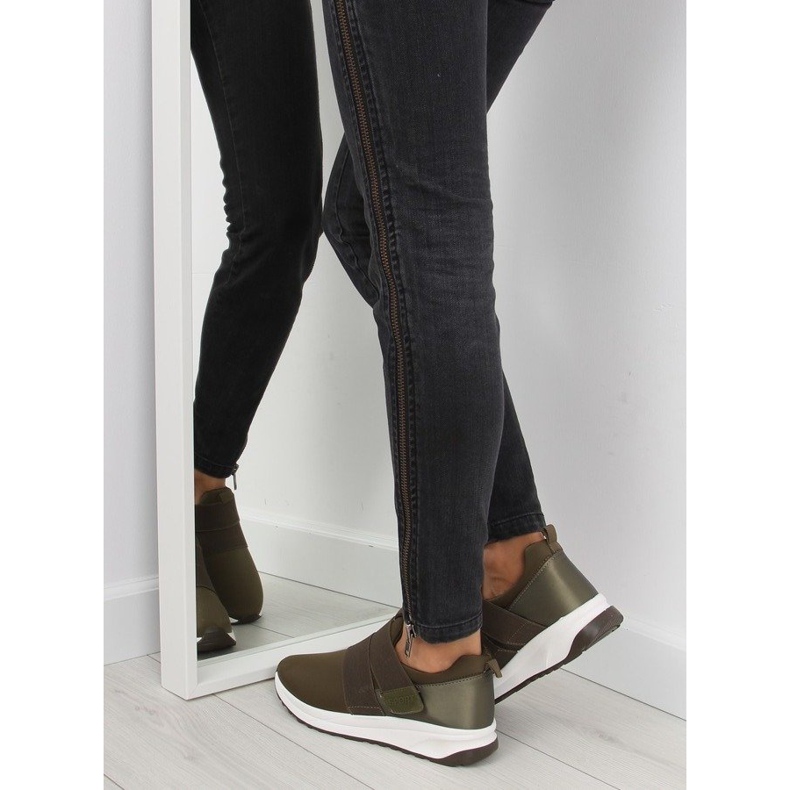 Zöld női sportcipő NB151P Army Green 1