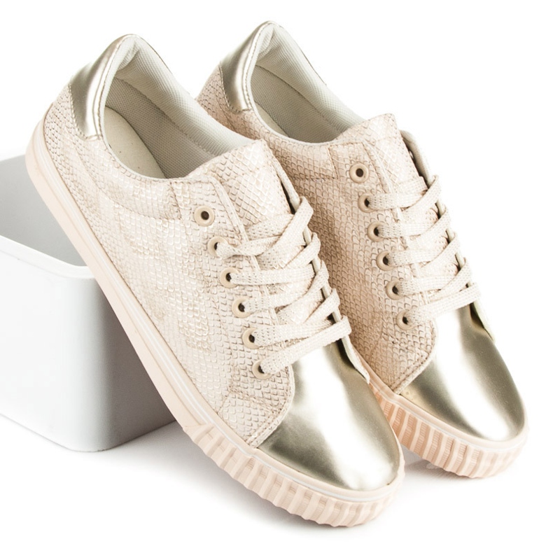 Fényes orrú cipők barna 2