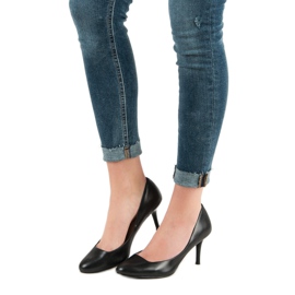 Klasszikus szivattyúk egy csapon fekete 1