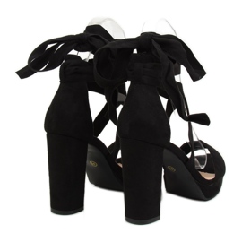 Fekete szandál az NC805 platformon 2