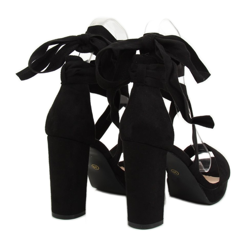 Fekete szandál az NC805 platformon 2