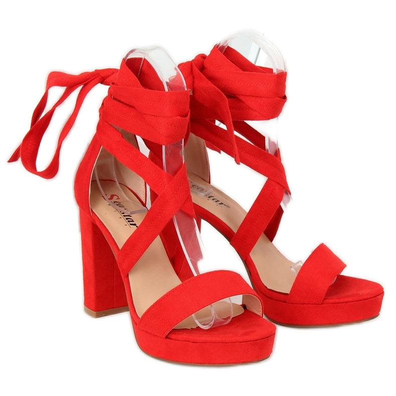 Piros szandál az NC805 platformon 2