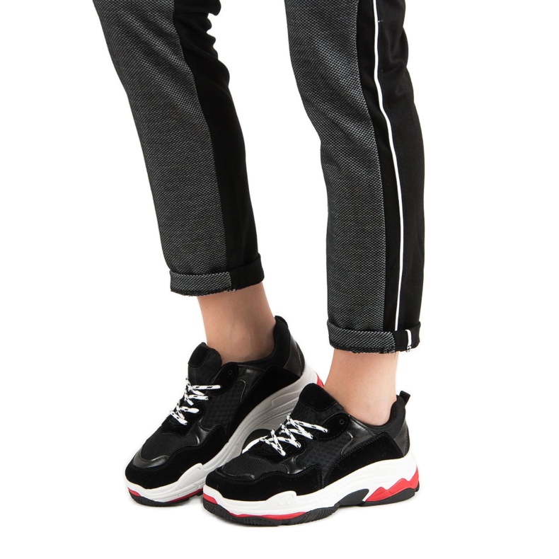 Small Swan Cipők a platformon fekete 1 Small Swan Cipők a platformon fekete 1