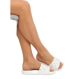 Fehér CK67P Fehér papucs kövekkel 1