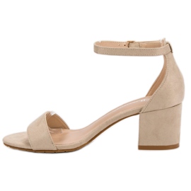 Ch. Creation Klasszikus szandál a bárban barna 1