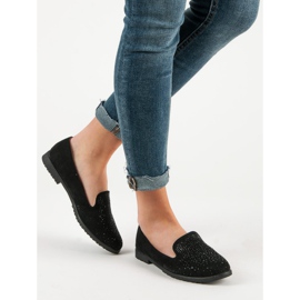 Fekete urak kristályokkal 1