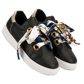 Szalaggal átkötött sportcipő fekete 2