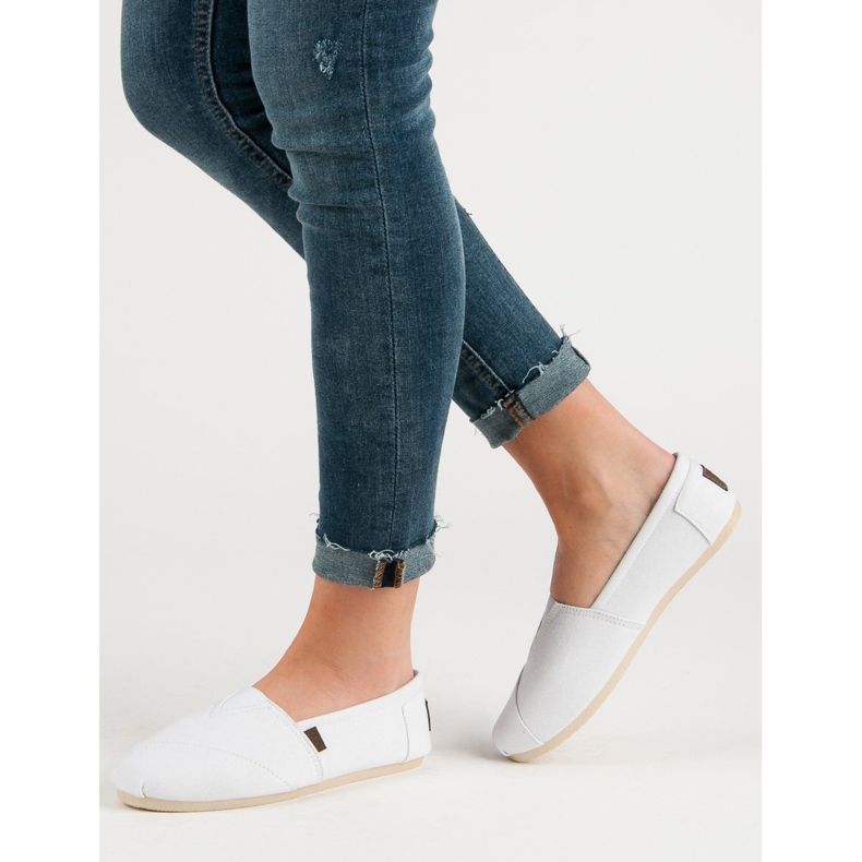 Klasszikus fehér sliponok 2