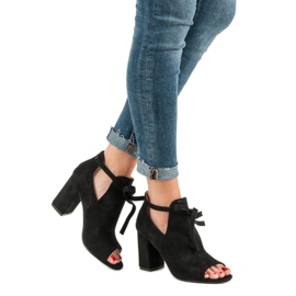 Vinceza Épített szandál egy bárban fekete 2