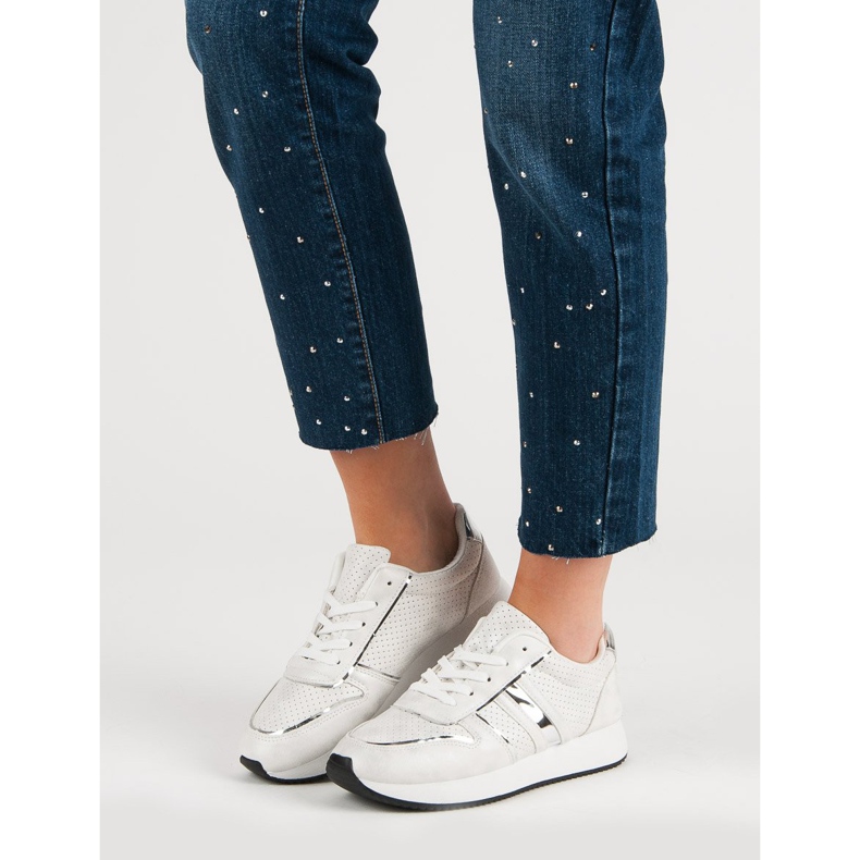 Kényelmes fehér cipők 1