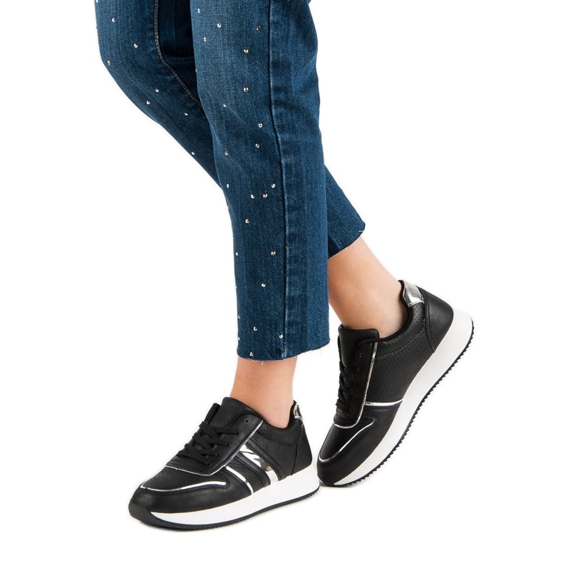 Kényelmes fekete cipők 2 Kényelmes fekete cipők 2