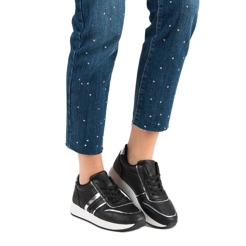 Kényelmes fekete cipők 1 Kényelmes fekete cipők 1