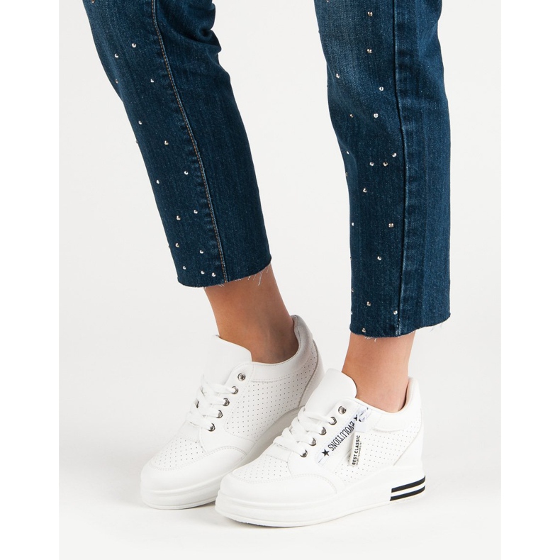 Divatos fehér cipők 2