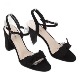 Fekete szandál a poszton GH1508 Fekete 1