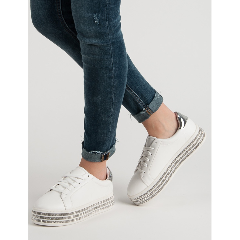 Sportcipő kristályokkal fehér 2