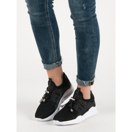 Áttört sportcipő fekete 1