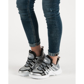 Szürke sportcipő 1