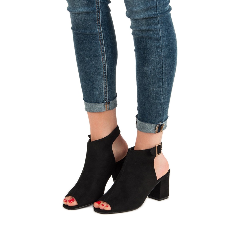 Super Mode Épített szandál egy bárban fekete 1