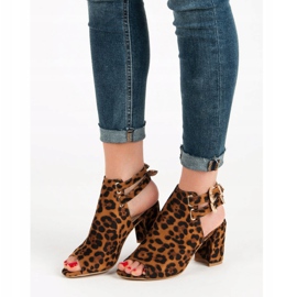 Erynn Elegáns épített szandál barna 1