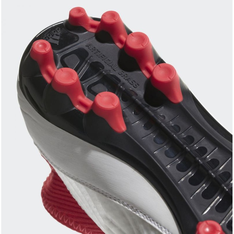 Adidas Predator 18.3 Ag M CP9307 futballcipő fehér fehér 2